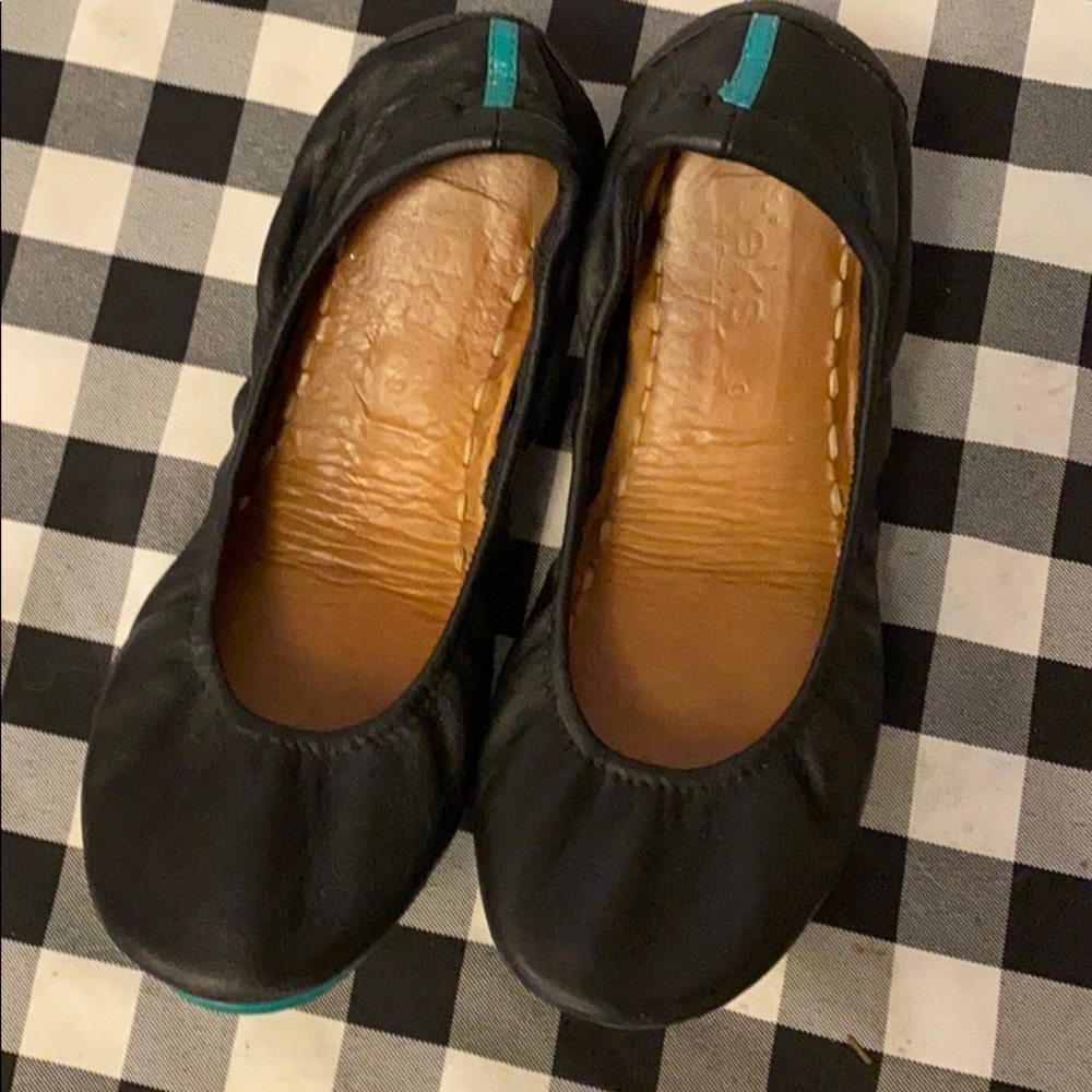 Black Tieks